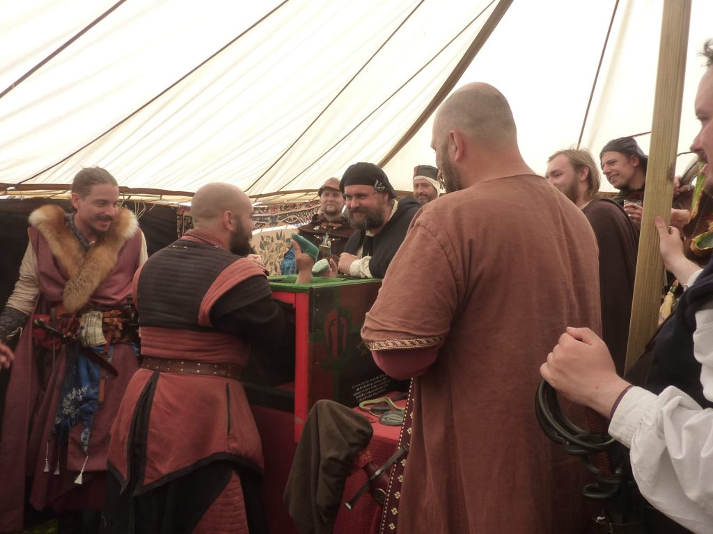 Ein Kampf in der Schlangengilde des Schwarzen Lagers © Alib 