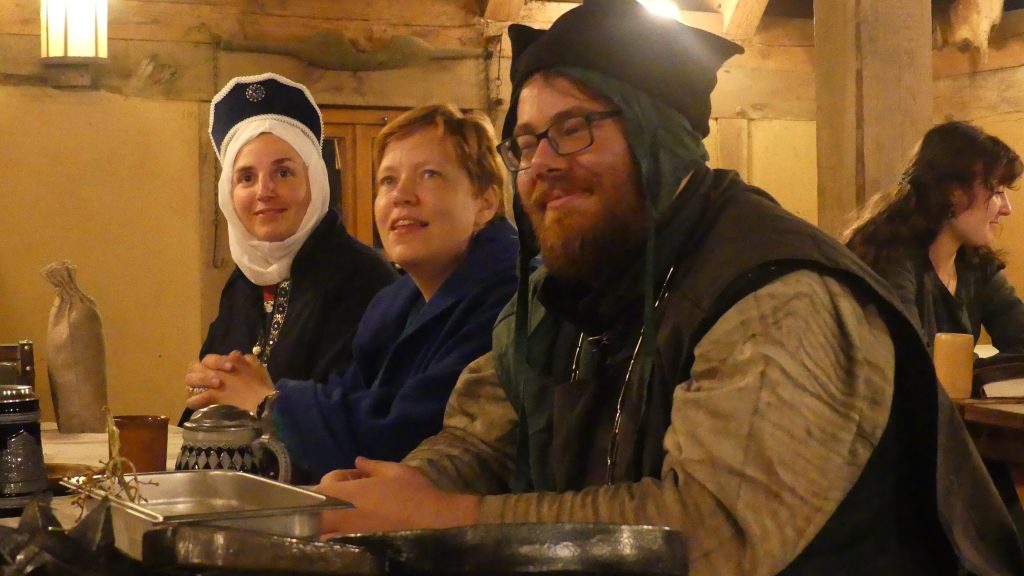  Mit der Advokatin in der Taverne - © by Brea